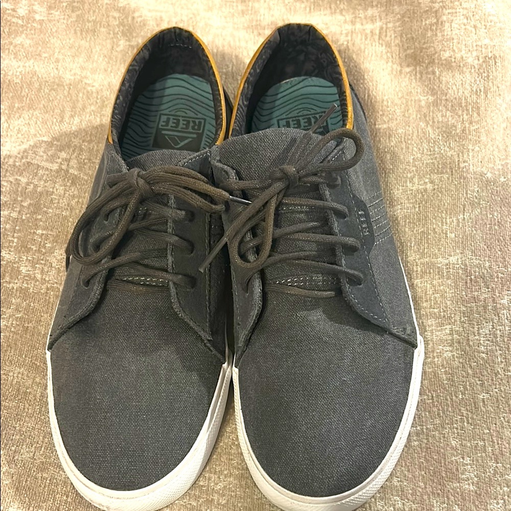 Reef Gray Casual Sneakers with Texture Finish  
Like New Condition